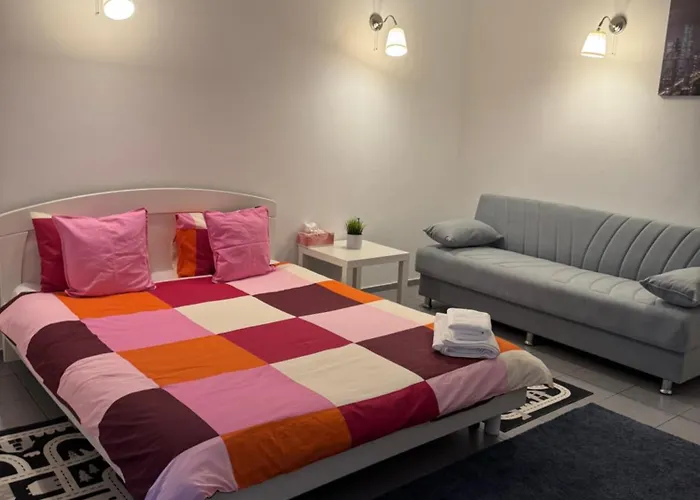 Park Apartment *